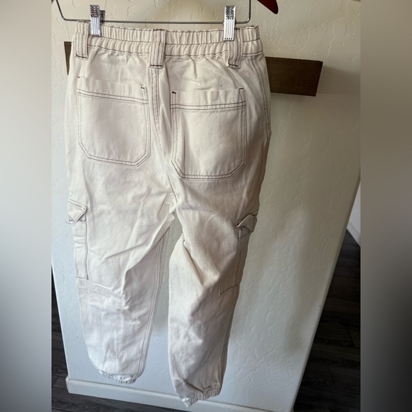 PacSun|High waisted cargo utility jeans in cream/bone color•Small,stretchy waist - Picture 7 of 13
